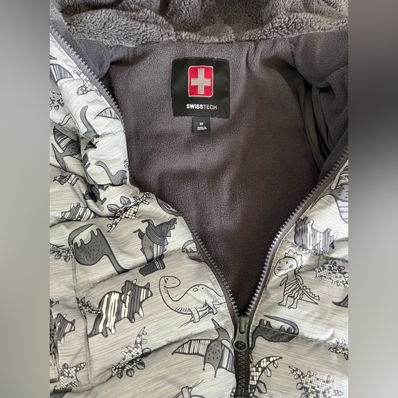NWOT SwissTech Boy’s Gray Puffer Hooded Coat w/Dinosaur Pattern; Size 3T - Picture 5 of 10